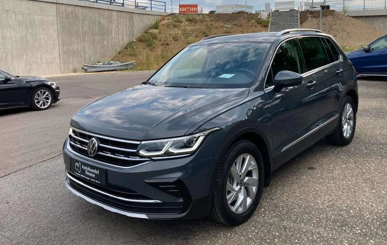 Photo 1 : Volkswagen Tiguan 2023 Petrol