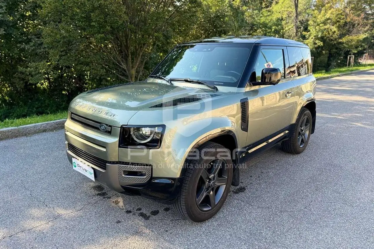 Photo 1 : Land Rover Defender 2021 Hybrid