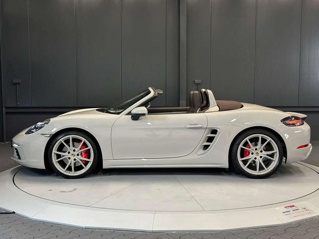 Photo 1 : Porsche Boxster 2019 Petrol