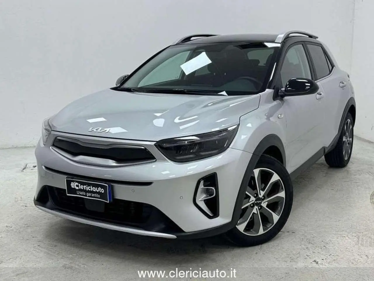 Photo 1 : Kia Stonic 2022 Essence