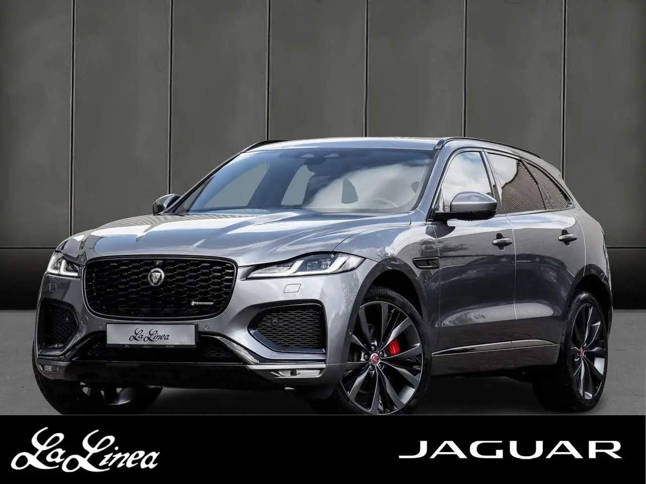 Photo 1 : Jaguar F-pace 2021 Essence