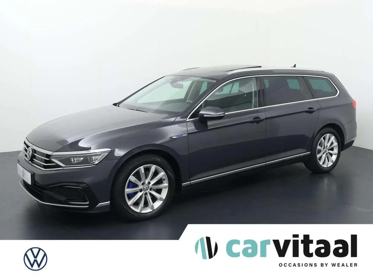 Photo 1 : Volkswagen Passat 2020 Hybrid