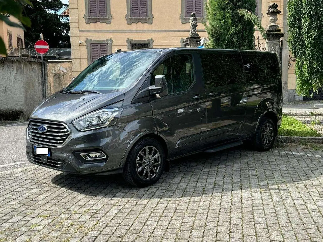 Photo 1 : Ford Tourneo 2022 Hybride