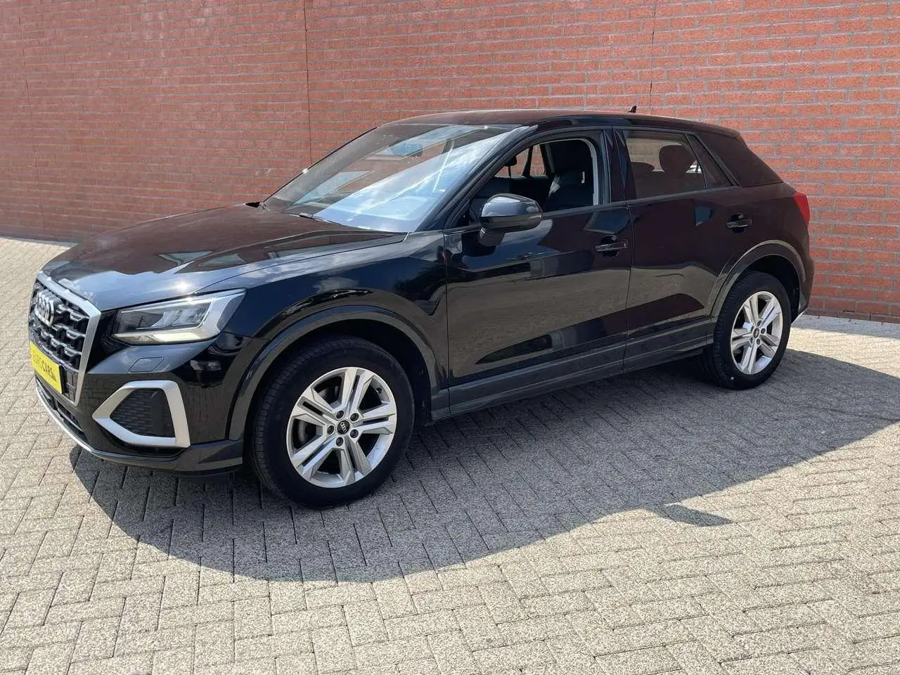 Photo 1 : Audi Q2 2021 Petrol