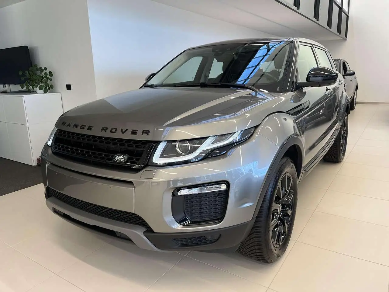 Photo 1 : Land Rover Range Rover Evoque 2019 Diesel