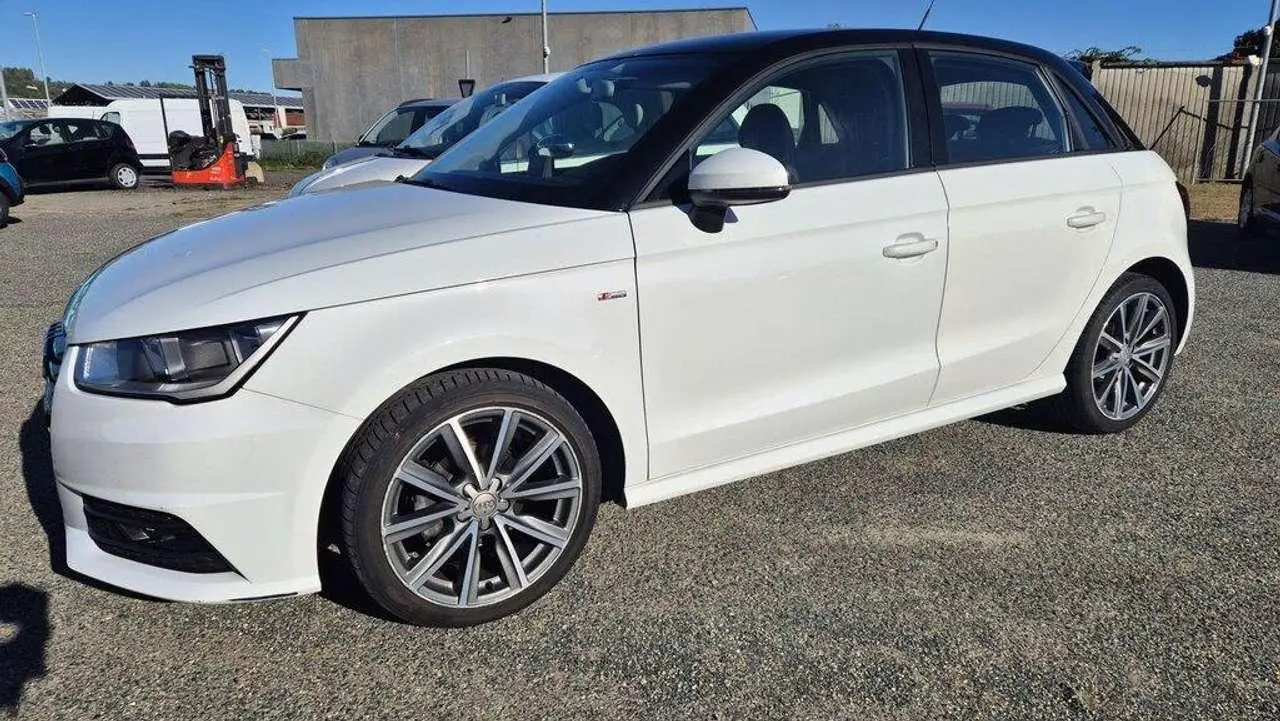 Photo 1 : Audi A1 2018 Essence