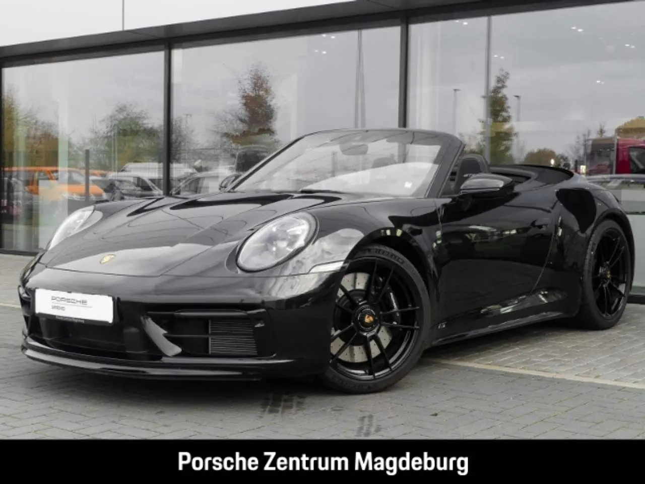 Photo 1 : Porsche 992 2023 Petrol