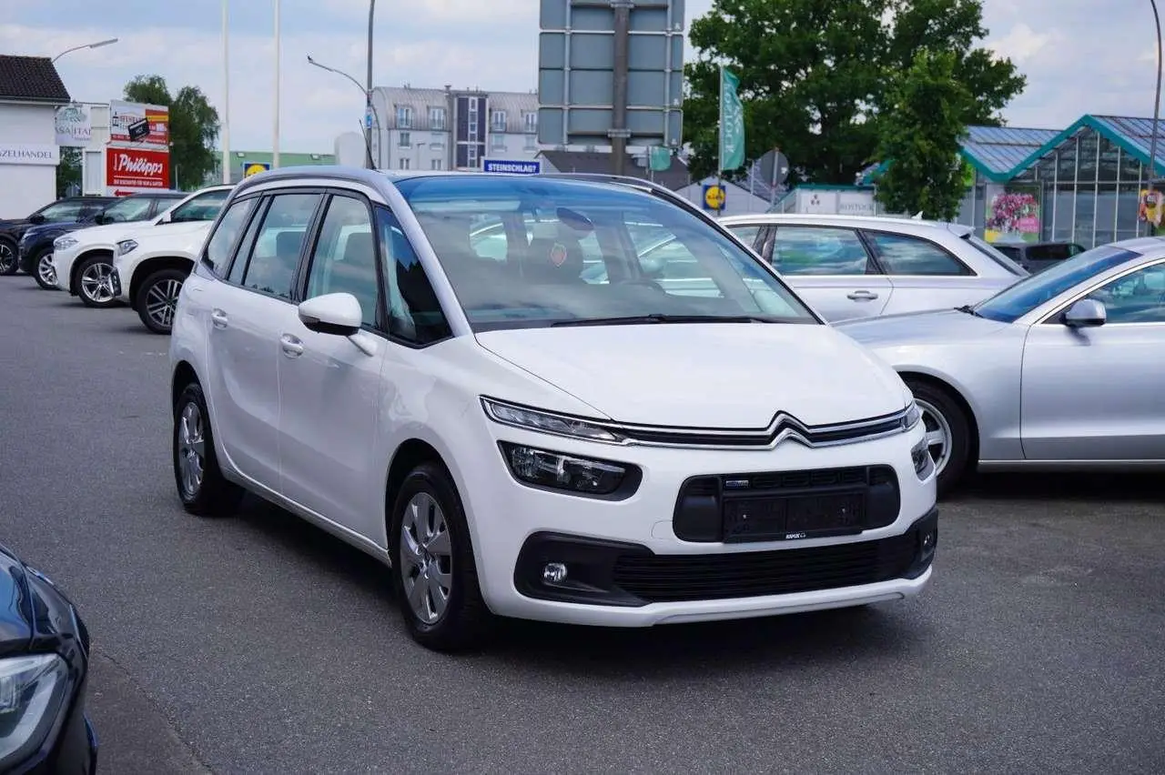 Photo 1 : Citroen C4 2017 Petrol