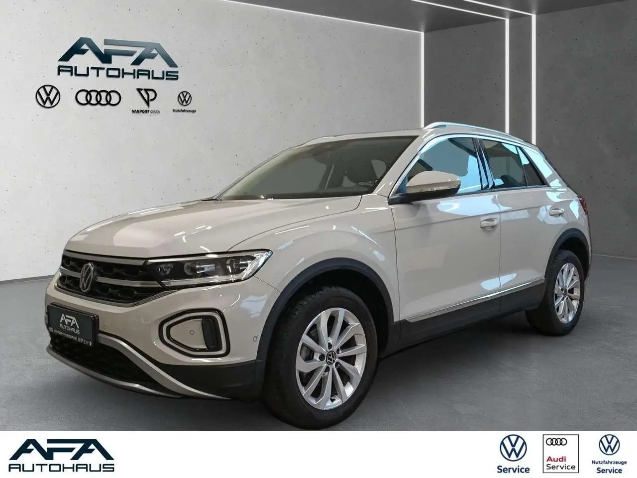 Photo 1 : Volkswagen T-roc 2023 Essence