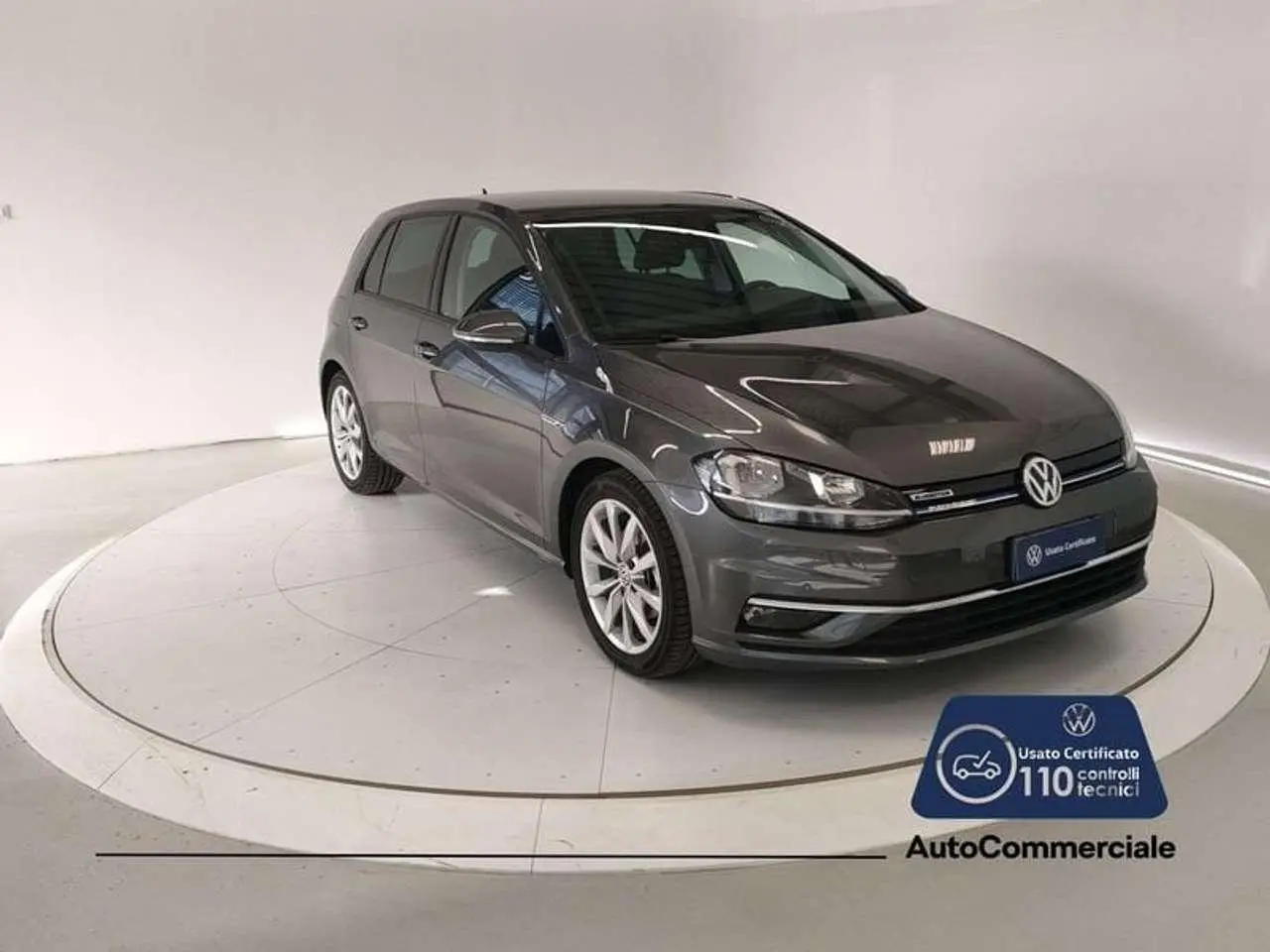 Photo 1 : Volkswagen Golf 2019 Petrol