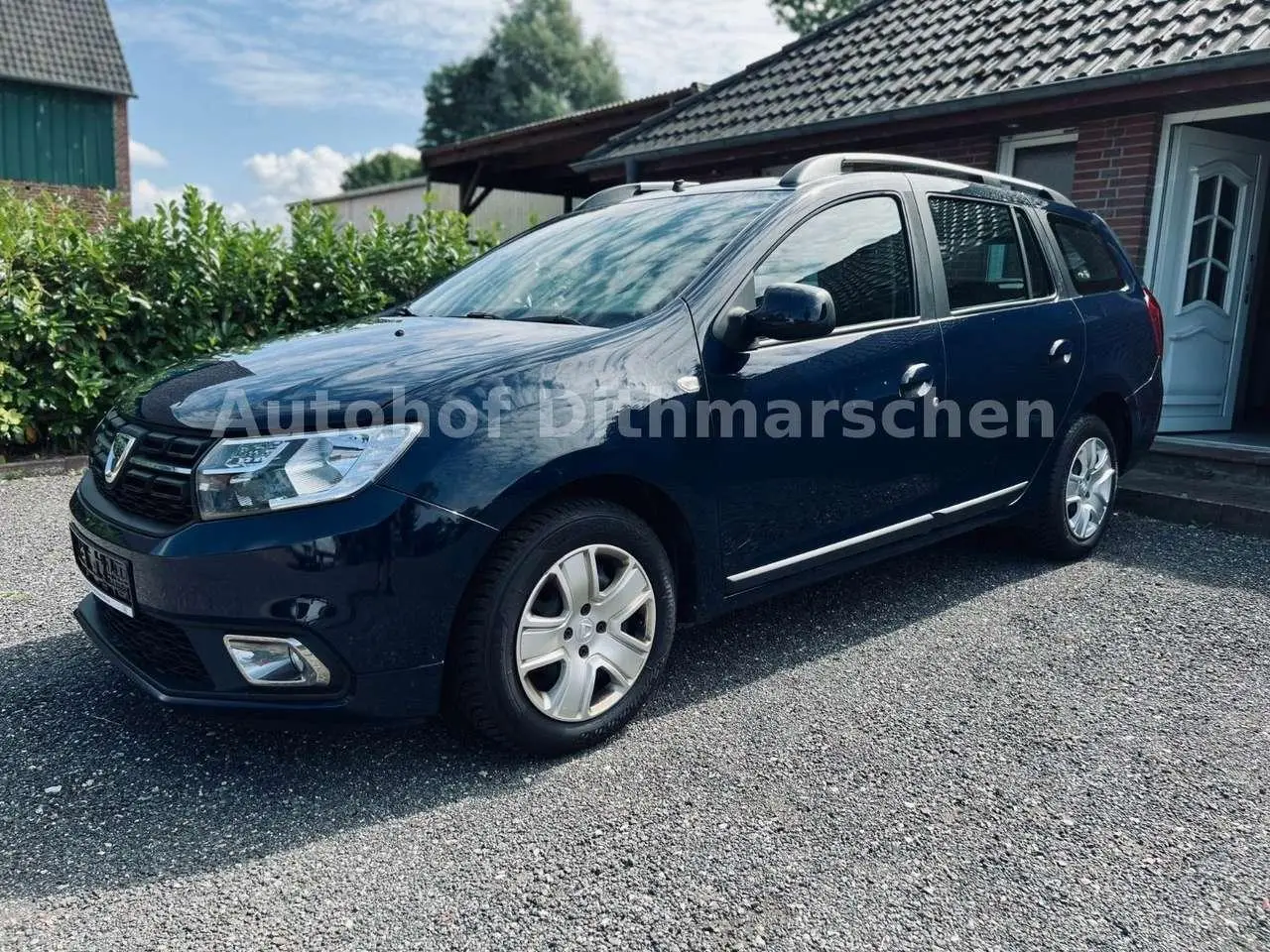 Photo 1 : Dacia Logan 2017 Essence