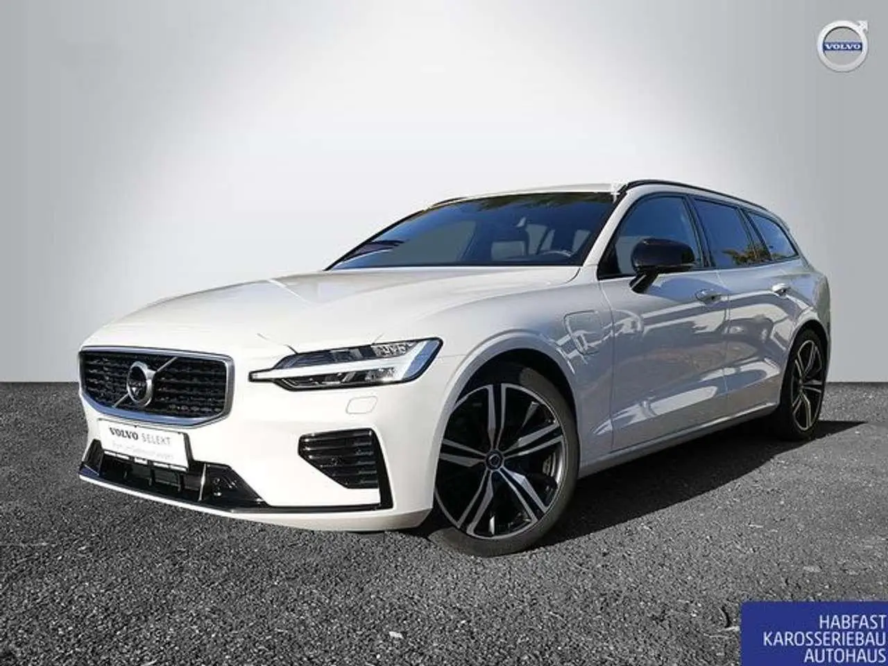 Photo 1 : Volvo V60 2020 Hybride