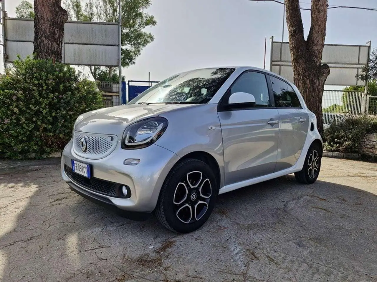 Photo 1 : Smart Forfour 2018 Petrol