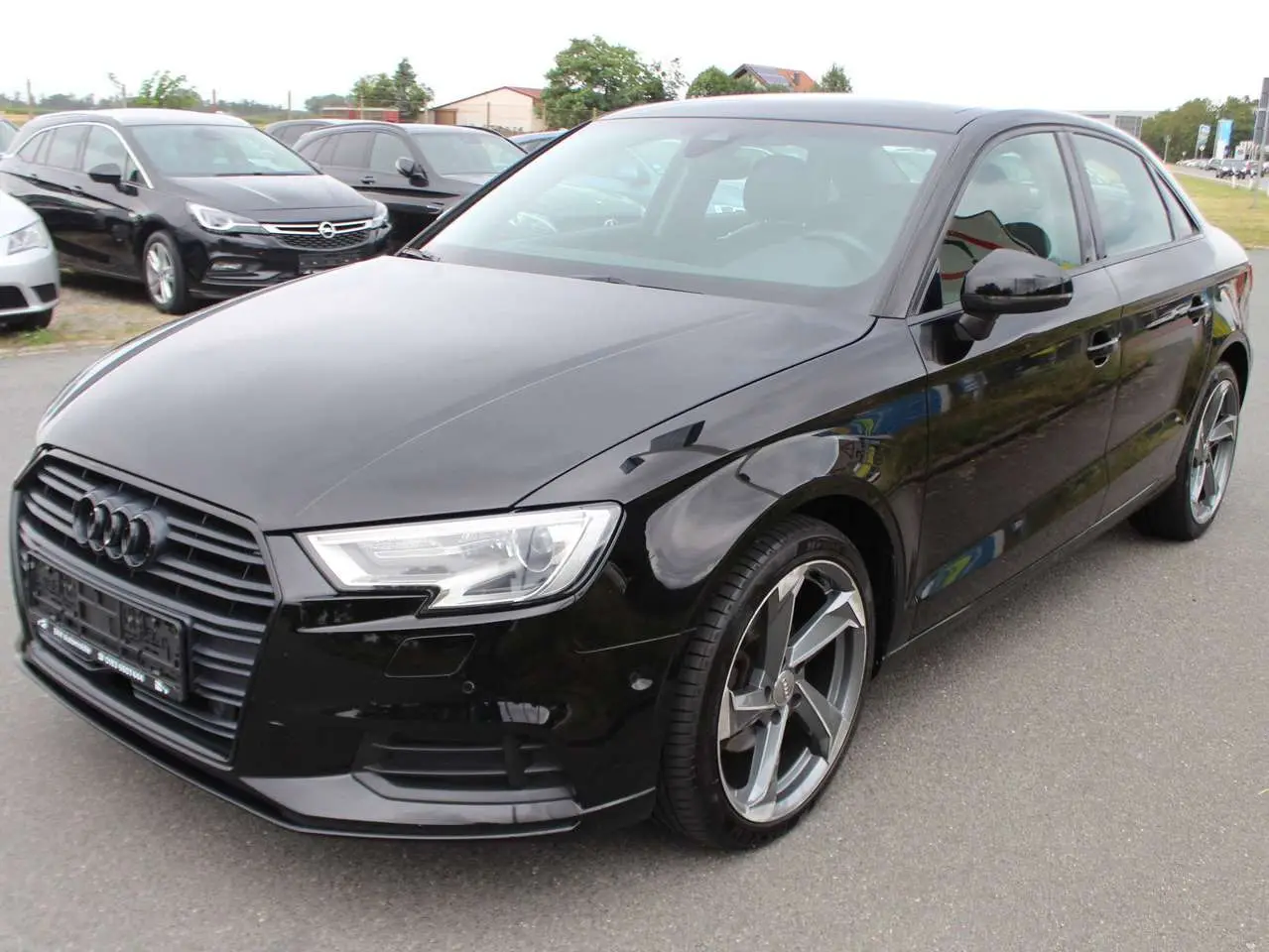 Photo 1 : Audi A3 2017 Petrol