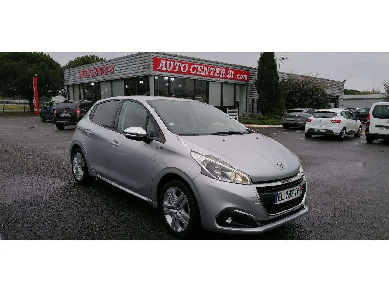 Photo 1 : Peugeot 208 2017 Petrol