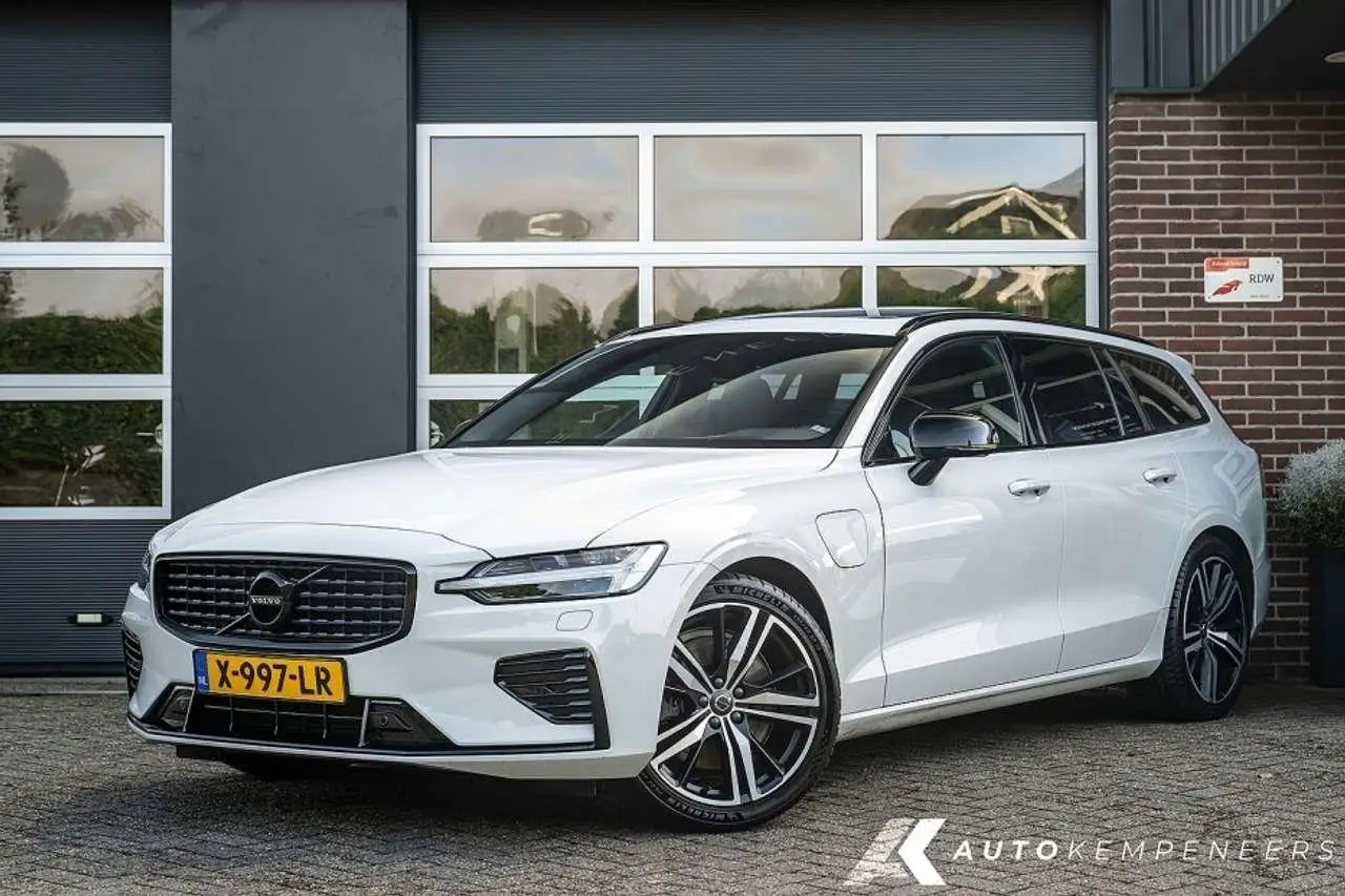 Photo 1 : Volvo V60 2020 Hybride