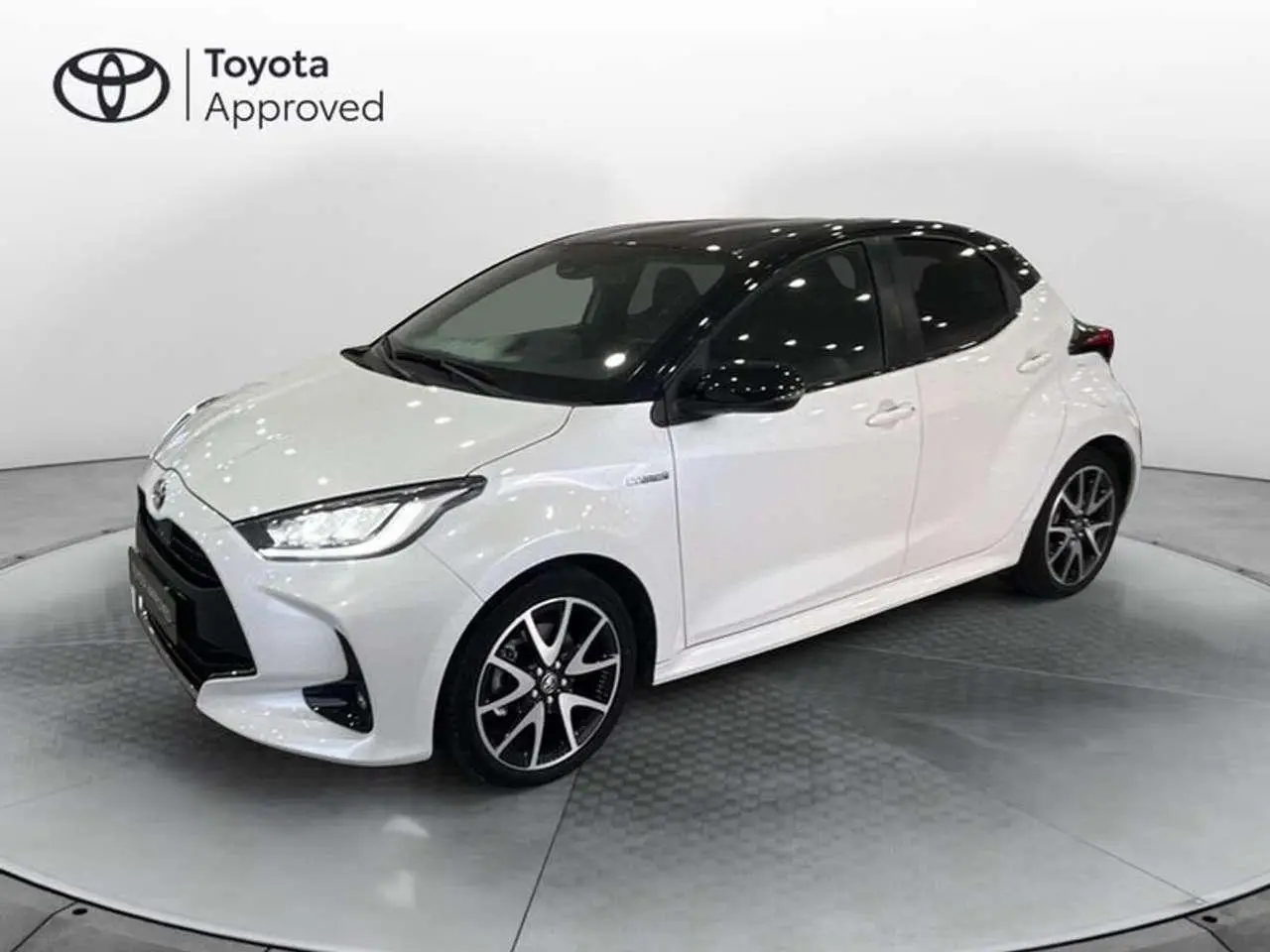 Photo 1 : Toyota Yaris 2020 Hybrid