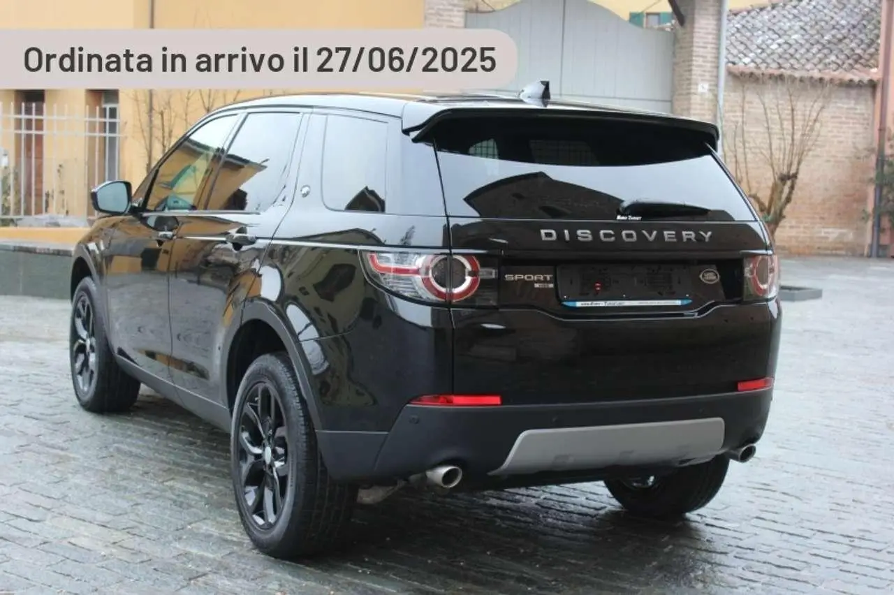 Photo 1 : Land Rover Discovery 2024 Hybride