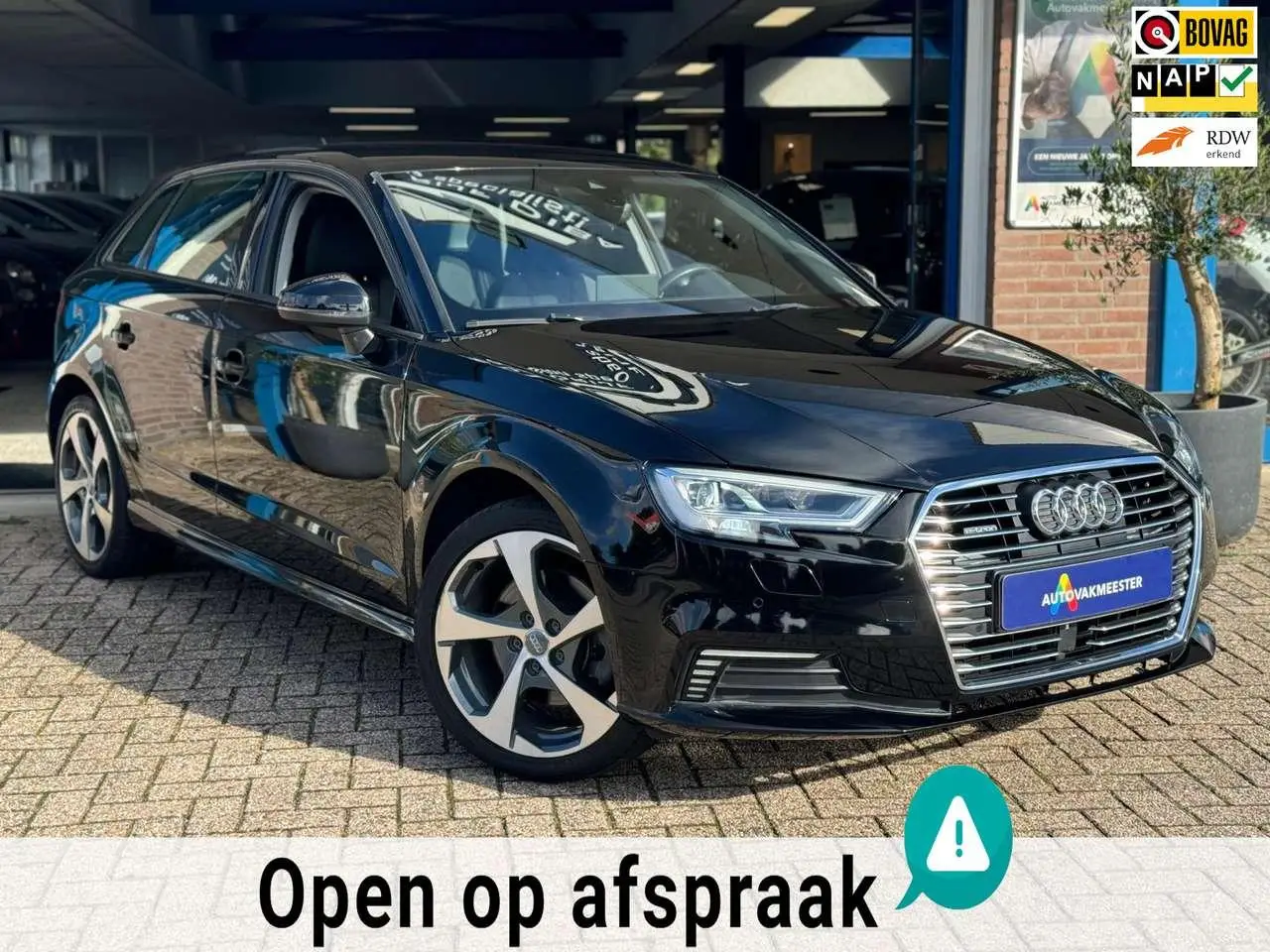 Photo 1 : Audi A3 2018 Hybride