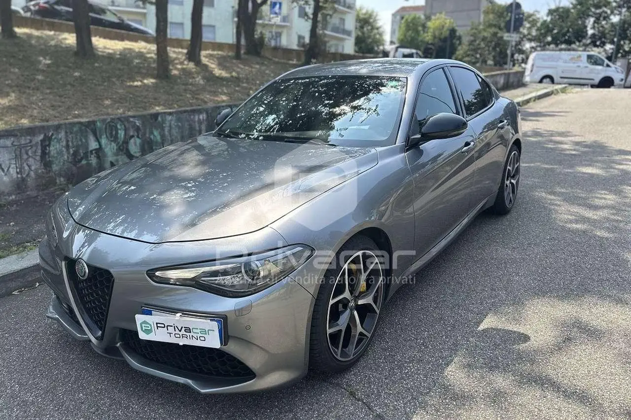 Photo 1 : Alfa Romeo Giulia 2019 Essence