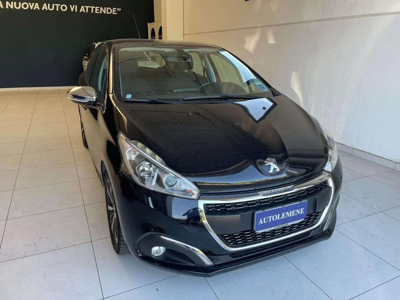 Photo 1 : Peugeot 208 2016 Petrol