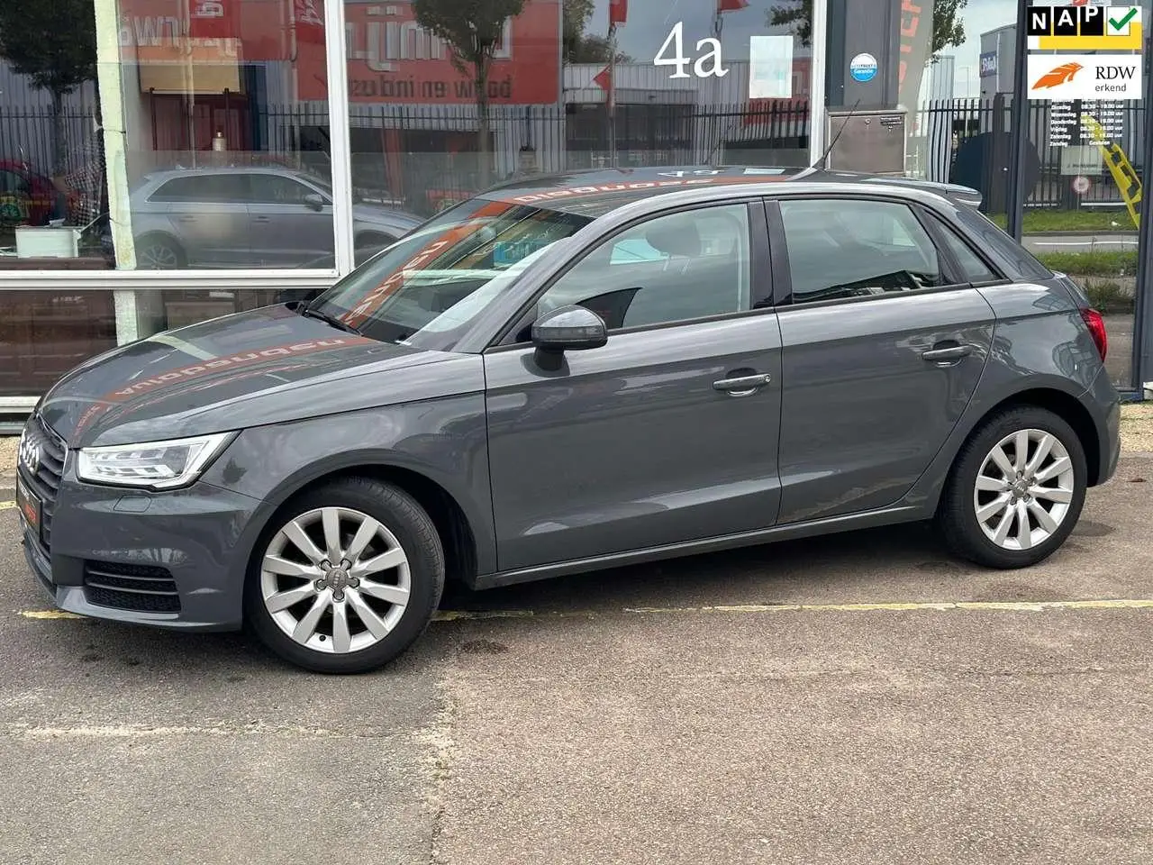 Photo 1 : Audi A1 2015 Petrol