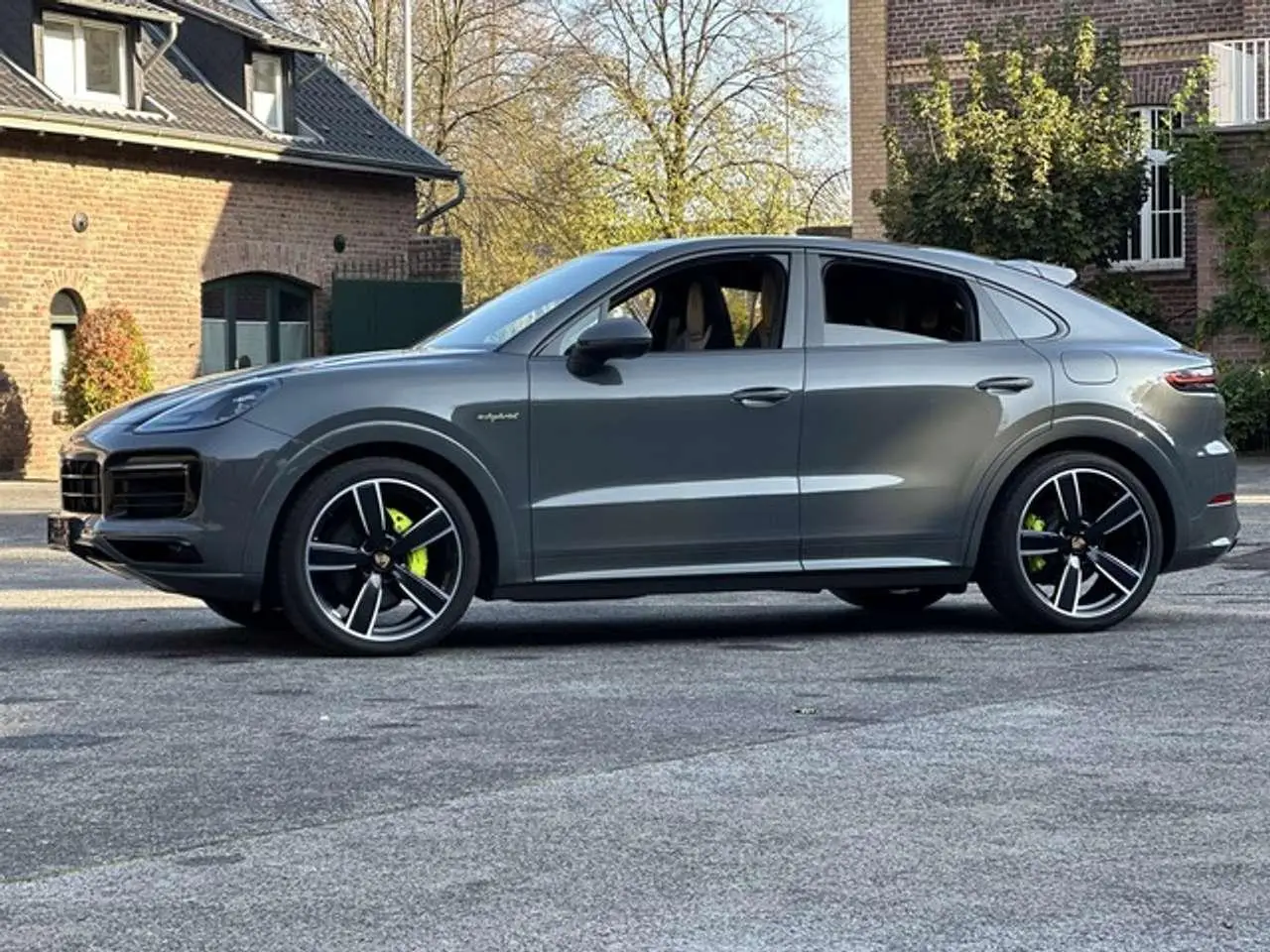 Photo 1 : Porsche Cayenne 2022 Hybrid