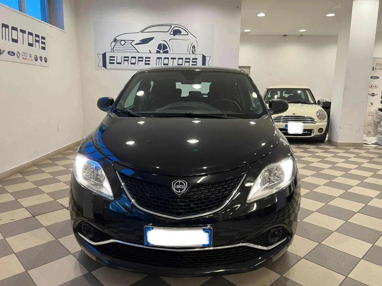 Photo 1 : Lancia Ypsilon 2017 LPG