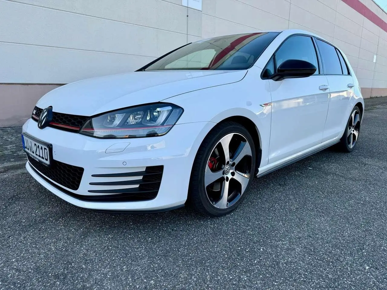 Photo 1 : Volkswagen Golf 2015 Essence