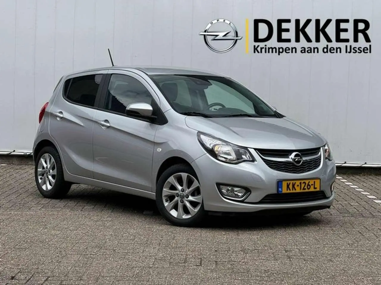 Photo 1 : Opel Karl 2016 Petrol