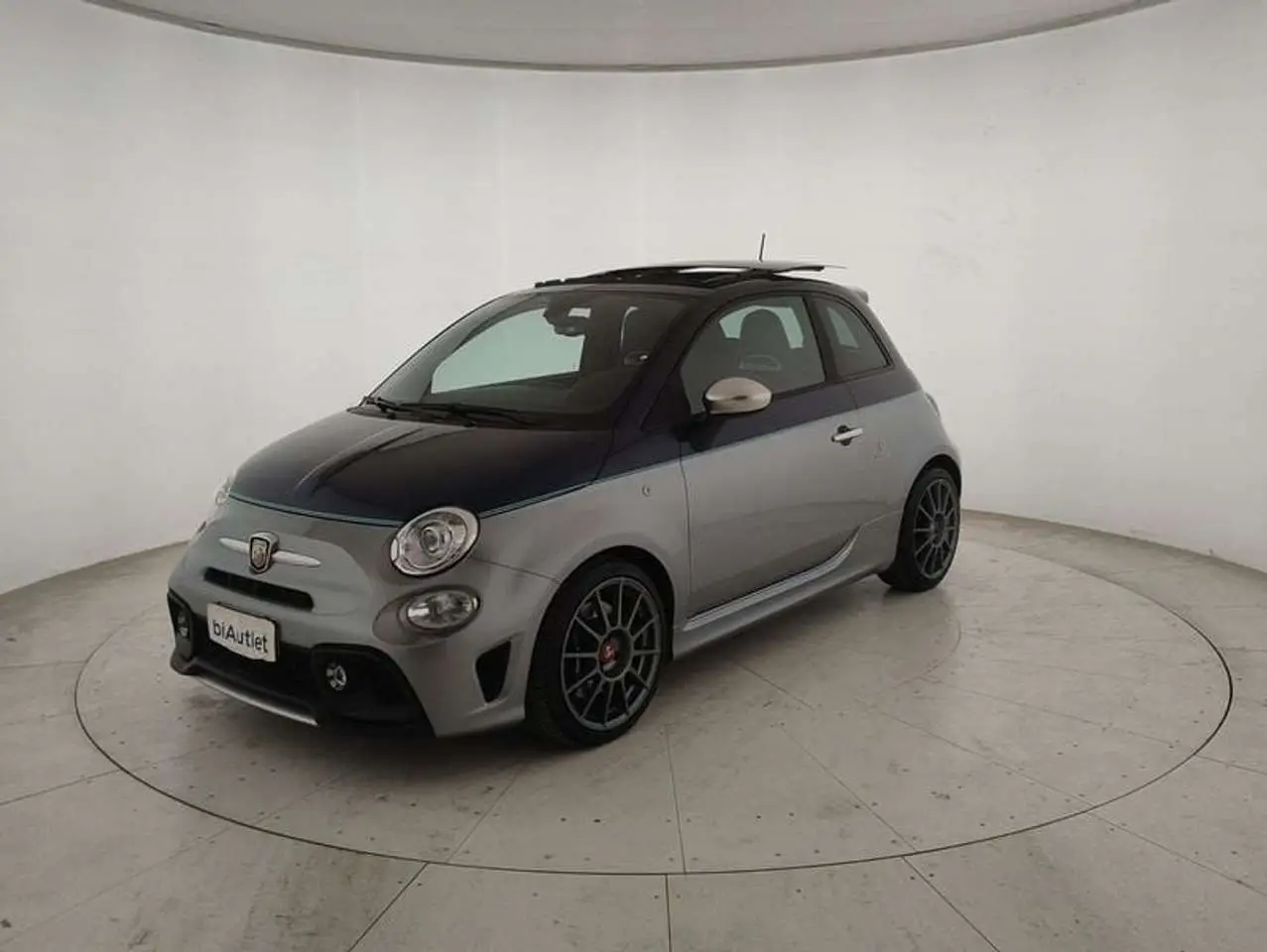 Photo 1 : Abarth 695 2018 Essence