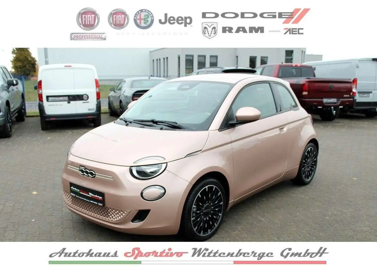 Photo 1 : Fiat 500 2022 Electric