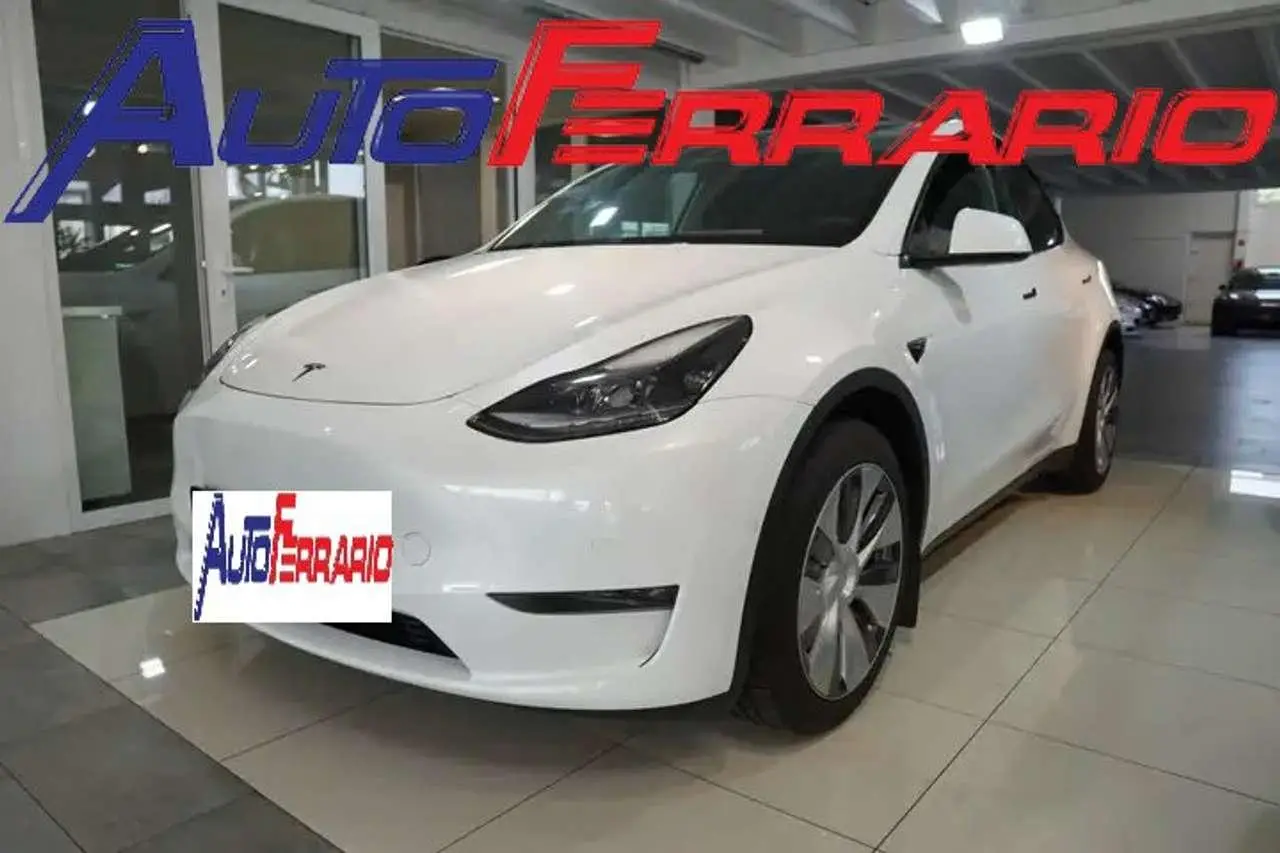 Photo 1 : Tesla Model Y 2023 Électrique