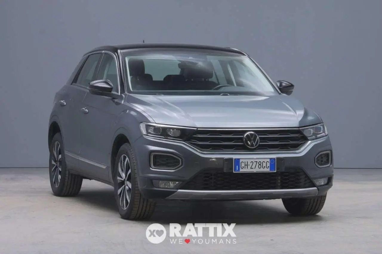 Photo 1 : Volkswagen T-roc 2021 Essence