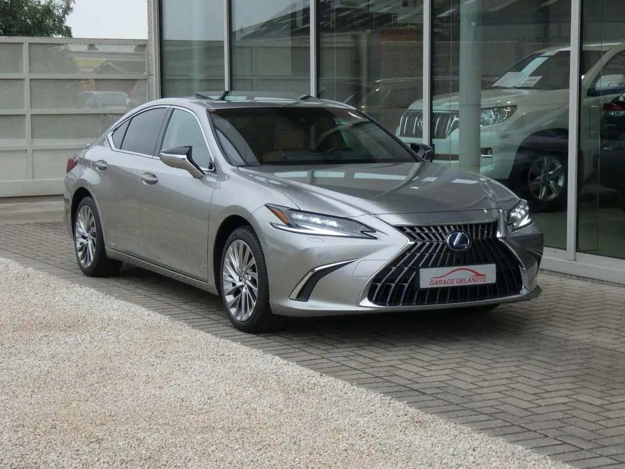 Photo 1 : Lexus Es 2022 Hybride