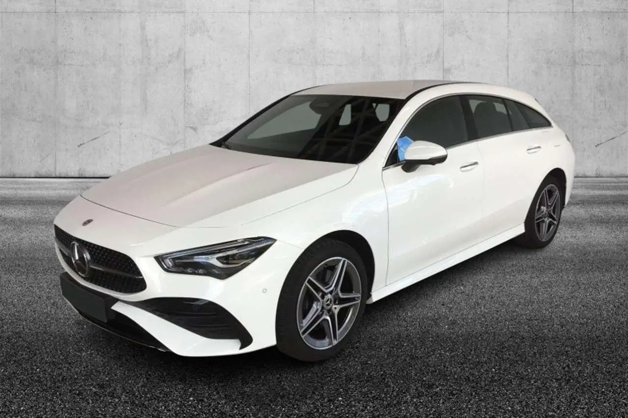 Photo 1 : Mercedes-benz Classe Cla 2023 Hybrid