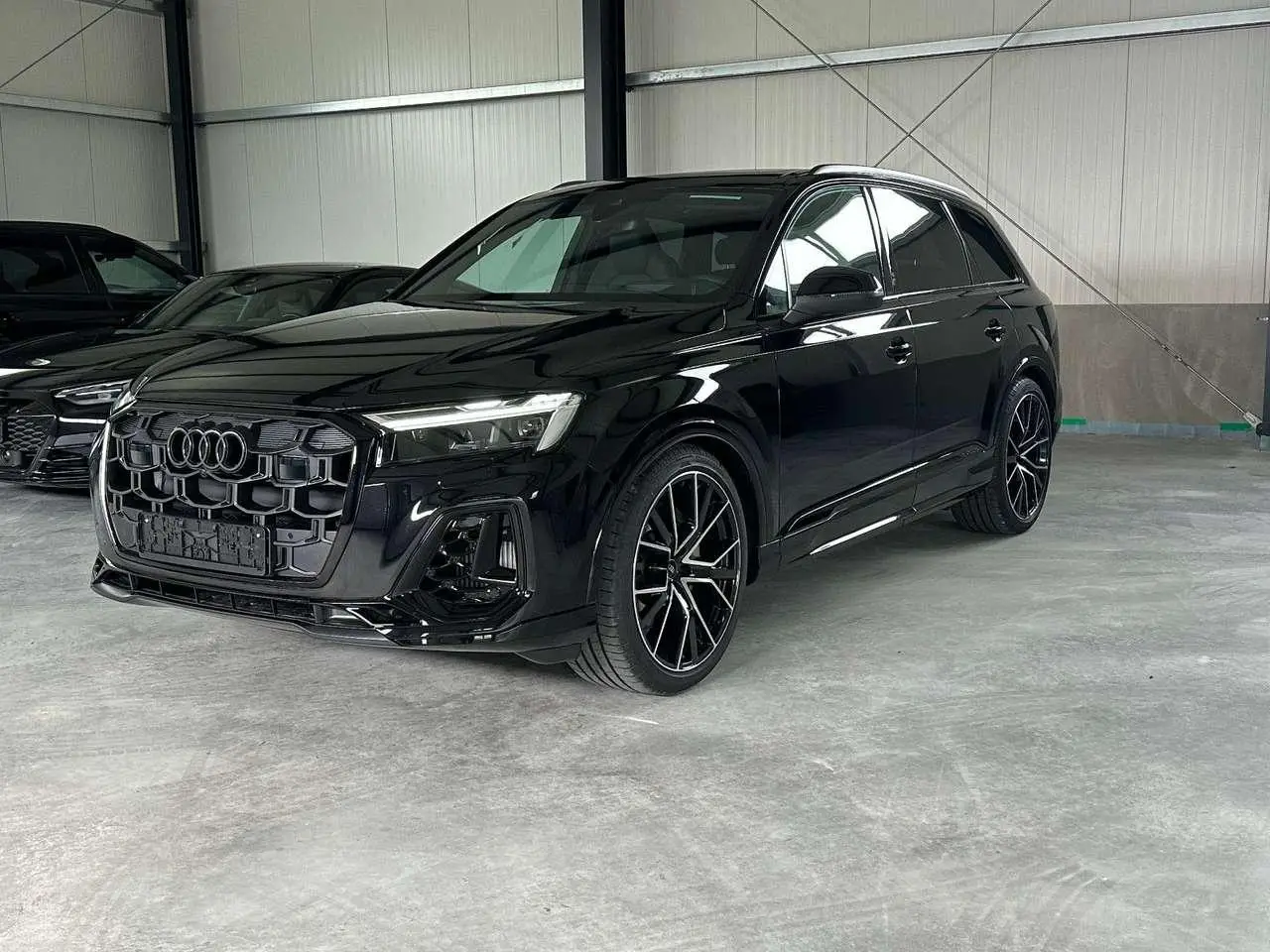 Photo 1 : Audi Q7 2024 Essence