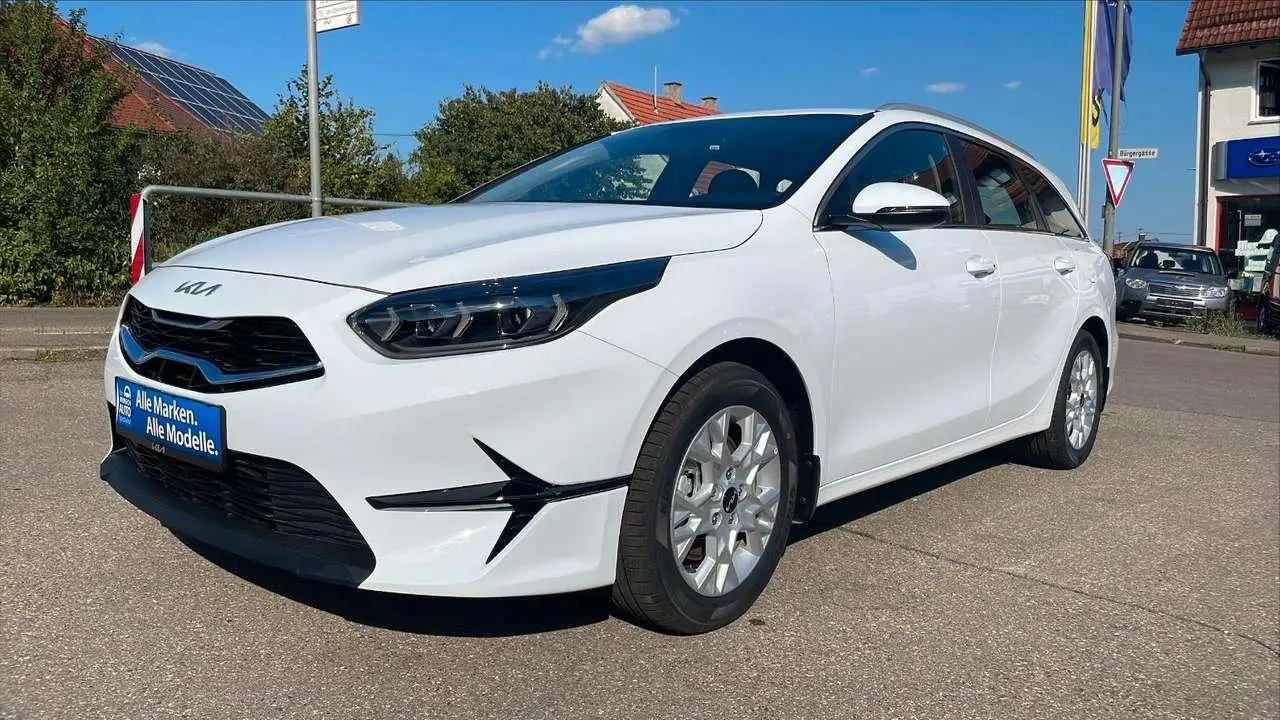 Photo 1 : Kia Ceed 2024 Essence