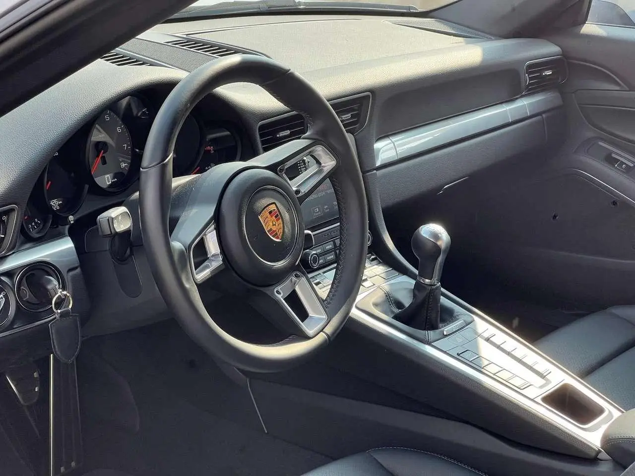 Photo 1 : Porsche 911 2018 Petrol