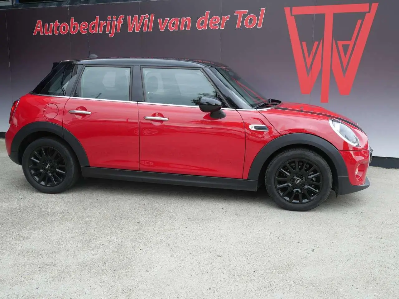 Photo 1 : Mini Cooper 2019 Petrol