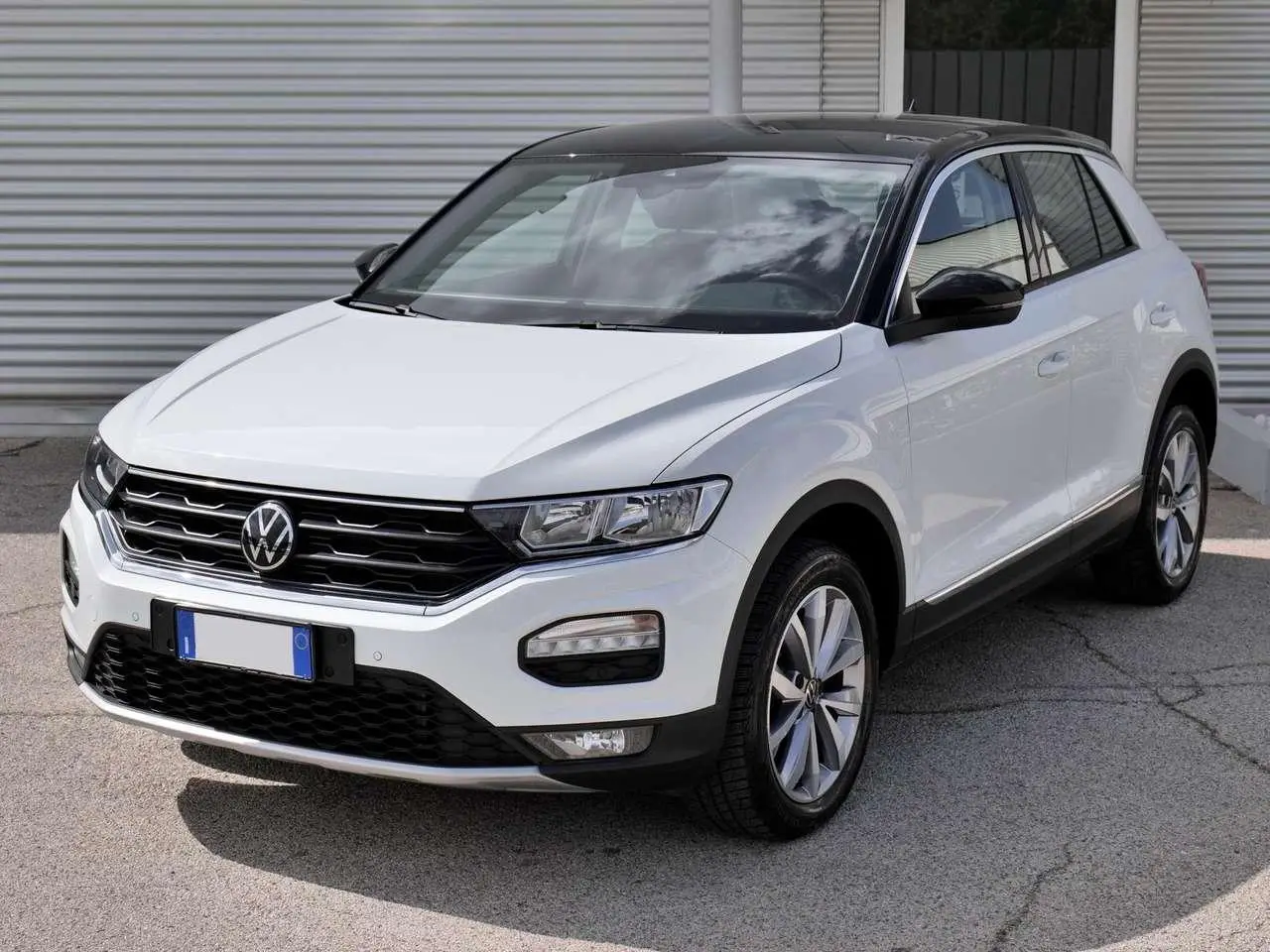 Photo 1 : Volkswagen T-roc 2021 Essence