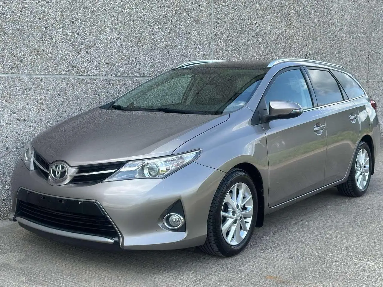 Photo 1 : Toyota Auris 2015 Diesel