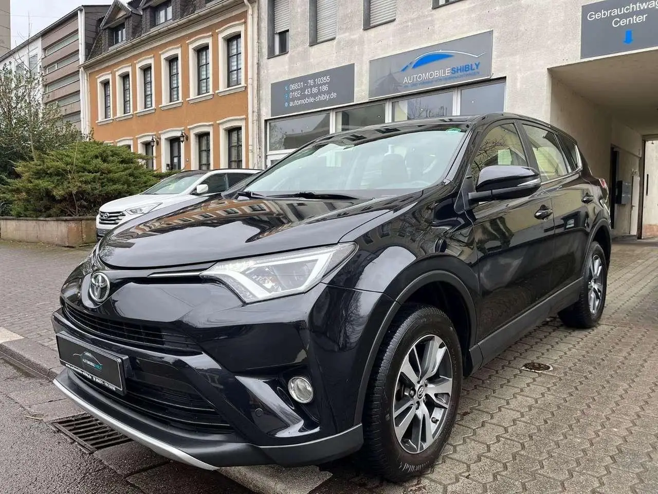 Photo 1 : Toyota Rav4 2016 Essence