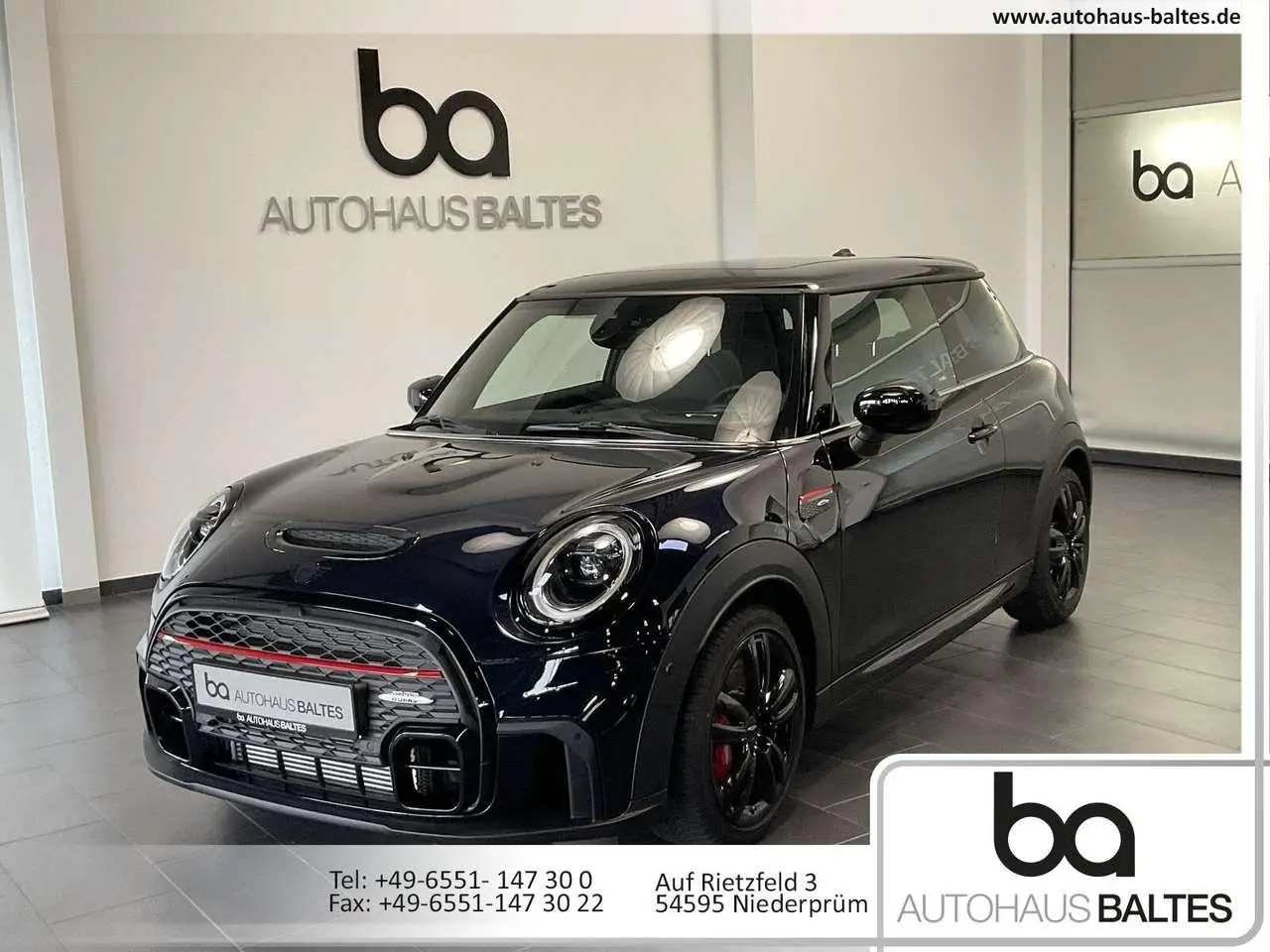 Photo 1 : Mini John Cooper Works 2024 Essence