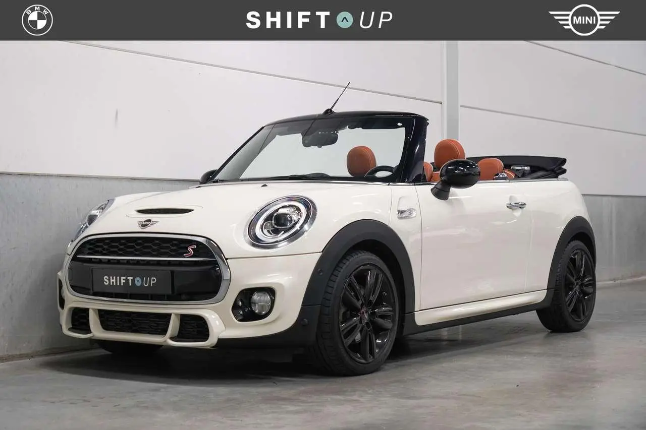 Photo 1 : Mini Cooper 2019 Petrol