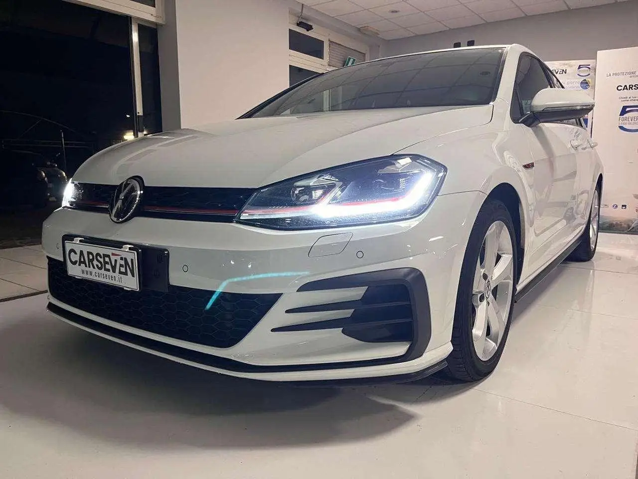 Photo 1 : Volkswagen Golf 2019 Essence