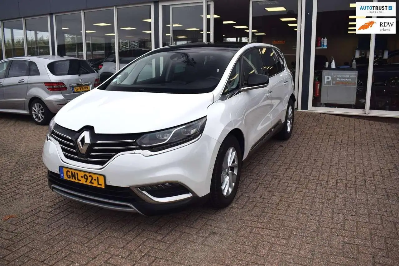 Photo 1 : Renault Espace 2016 Essence