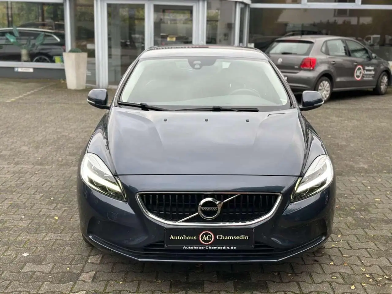 Photo 1 : Volvo V40 2017 Petrol