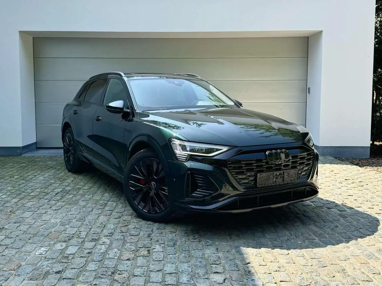 Photo 1 : Audi Q8 2024 Electric