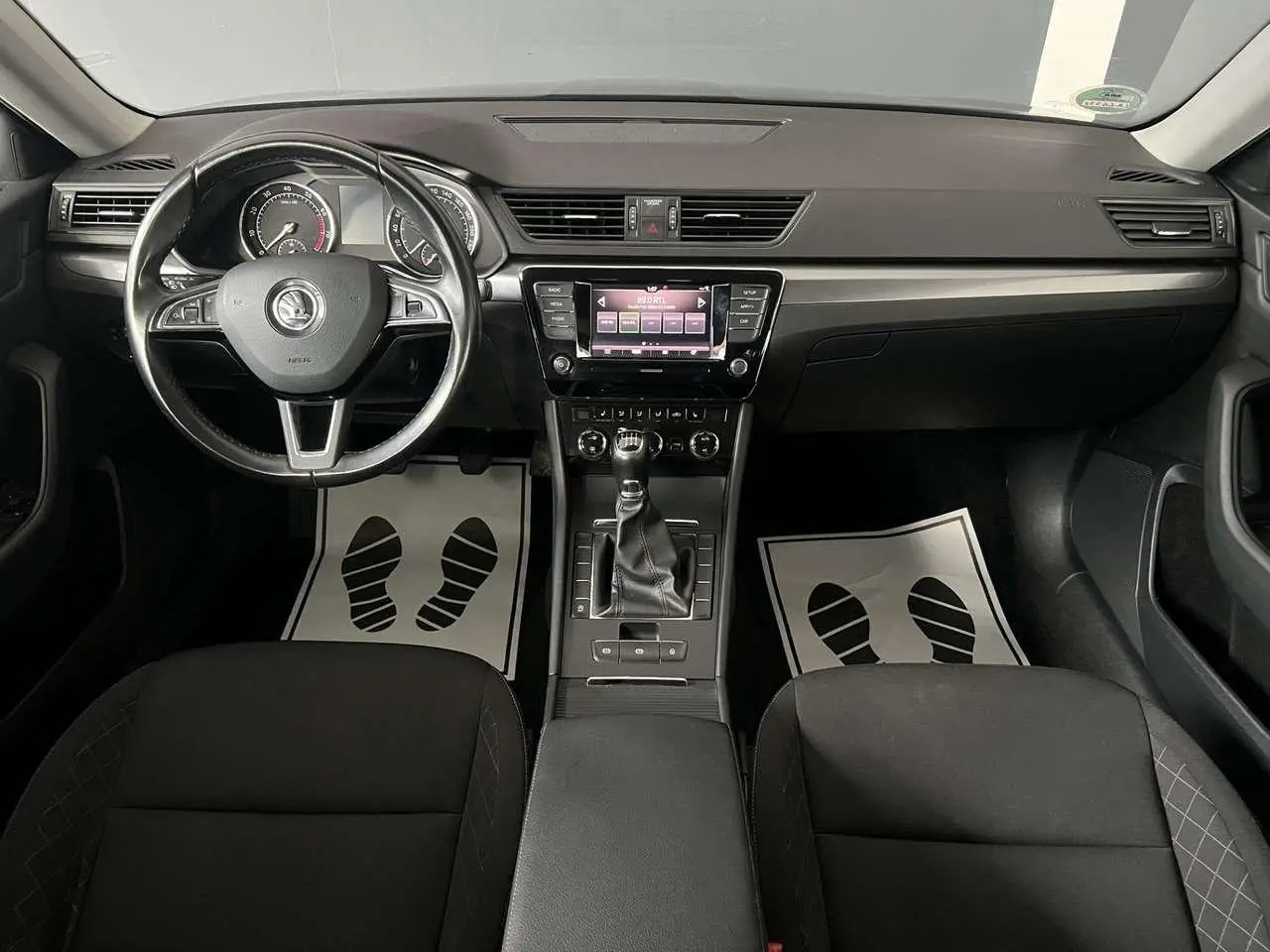 Photo 1 : Skoda Superb 2018 Petrol